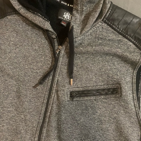 ***3/$45***Rock & Republic Hooded Zip-up Vest Size XXL - Picture 1 of 4